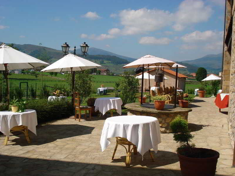 Hotel Palacio Garcia Quijano Corrales De Buelna Exteriör bild