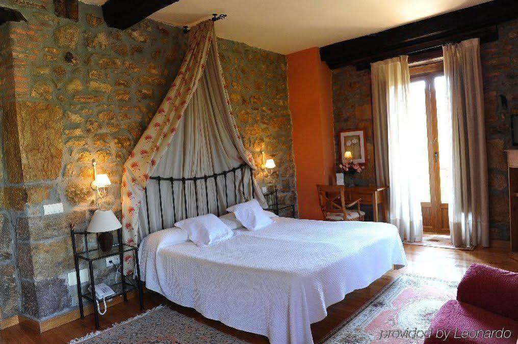 Hotel Palacio Garcia Quijano Corrales De Buelna Exteriör bild