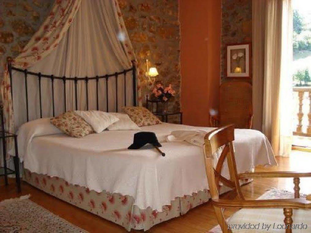 Hotel Palacio Garcia Quijano Corrales De Buelna Exteriör bild