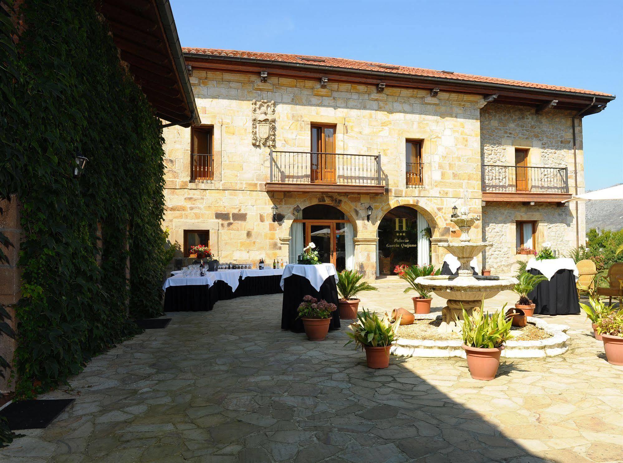 Hotel Palacio Garcia Quijano Corrales De Buelna Exteriör bild